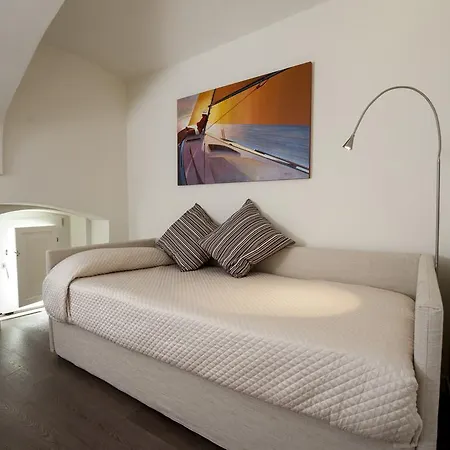 Edificio 15 House Elite 4*