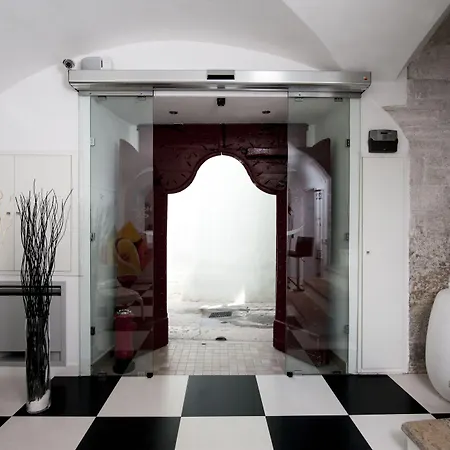 Edificio 15 House Elite