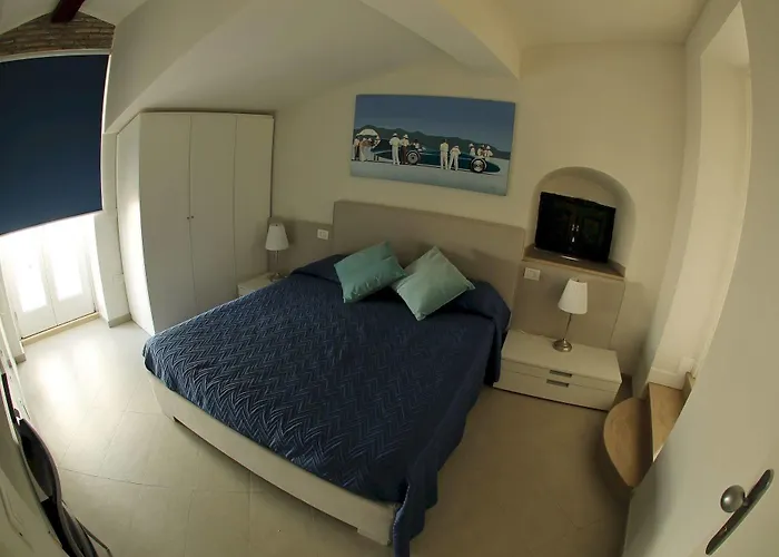 Edificio 15 House Elite