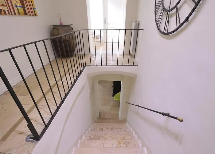 Edificio 15 House Elite بيت ضيافة رودي غارغانيكو