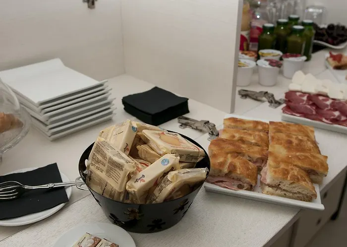 Edificio 15 House Elite بيت ضيافة رودي غارغانيكو