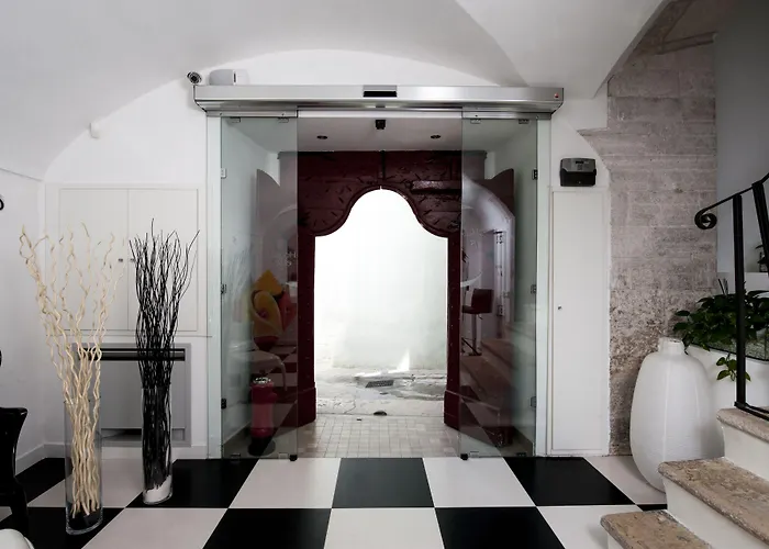 Edificio 15 House Elite