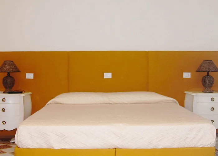 Edificio 15 House Elite بيت ضيافة رودي غارغانيكو